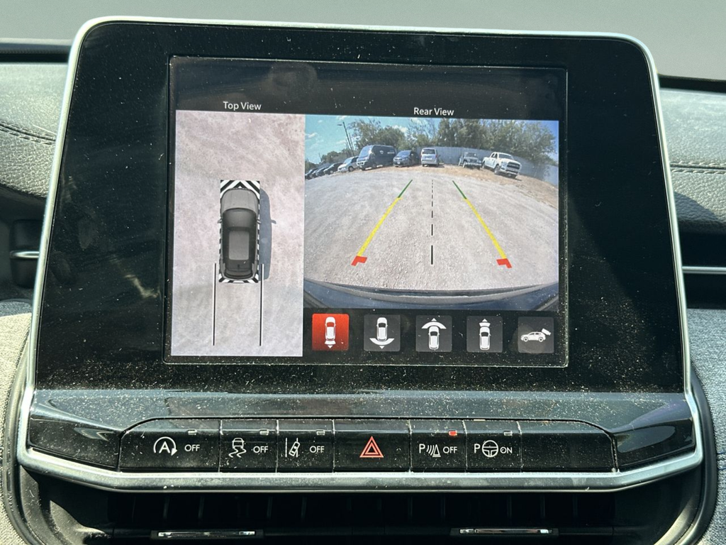 Used 2022 Black Jeep Latitude image 40
