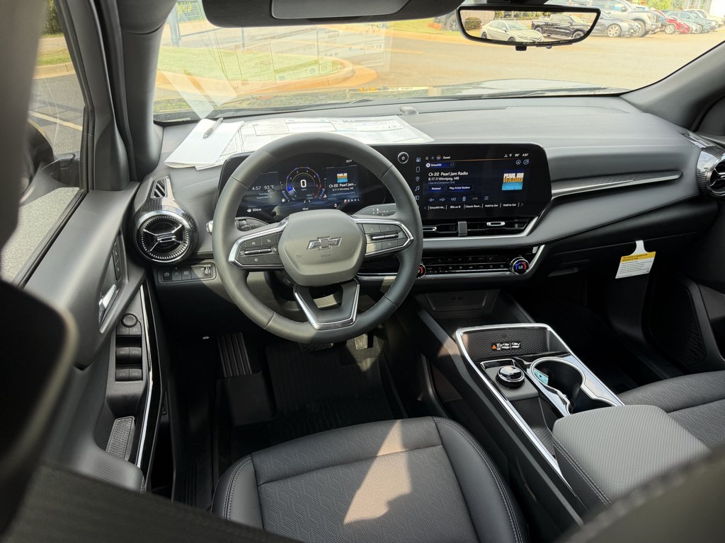 New 2027 Mosaic Black Metallic Chevrolet LT image 20