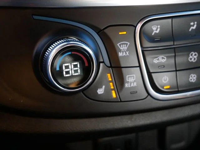 2023 Chevrolet Traverse 1LT - Photo 27