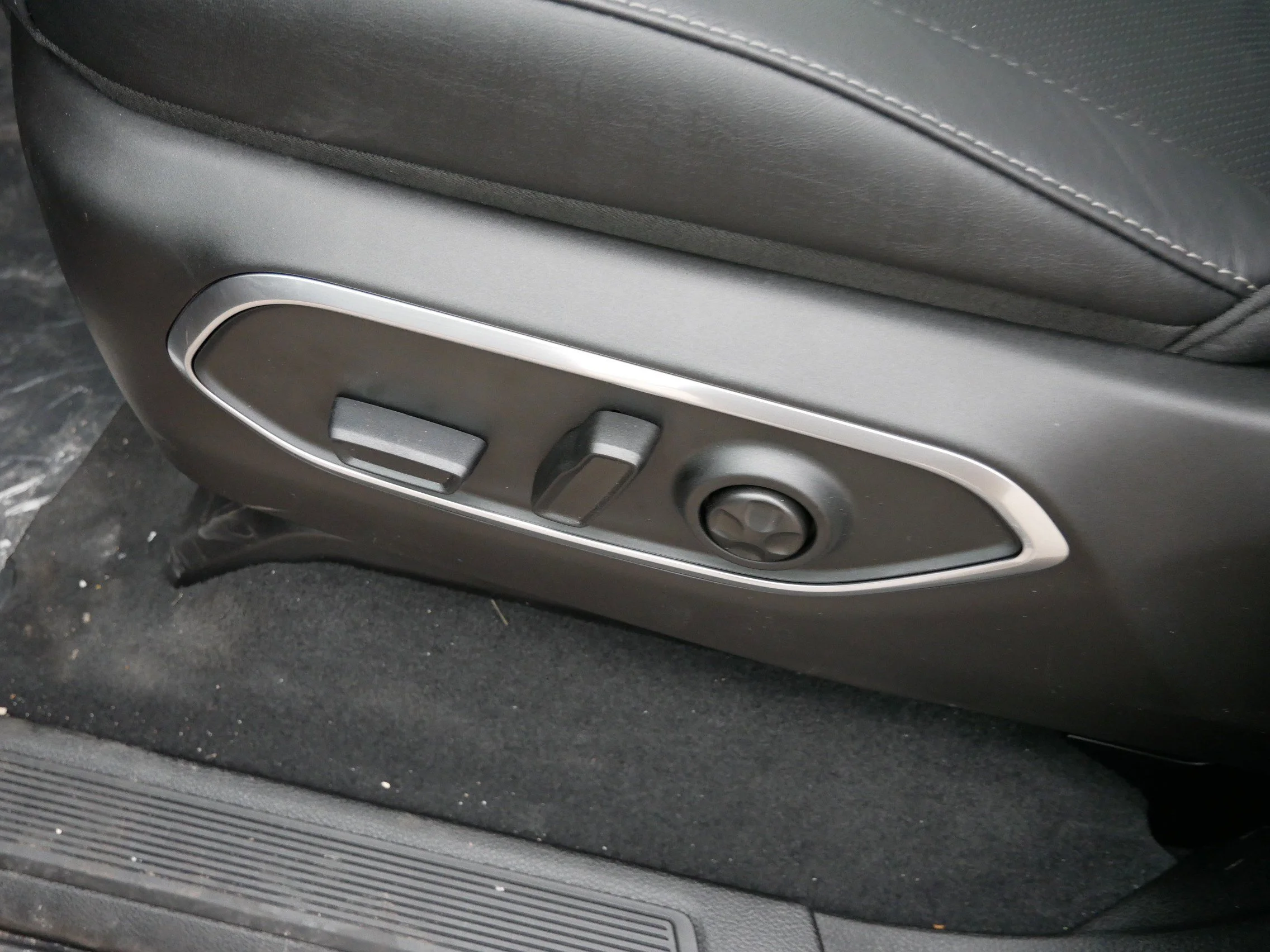 New 2026 High Gloss Black Jeep Limited Reserve image 13