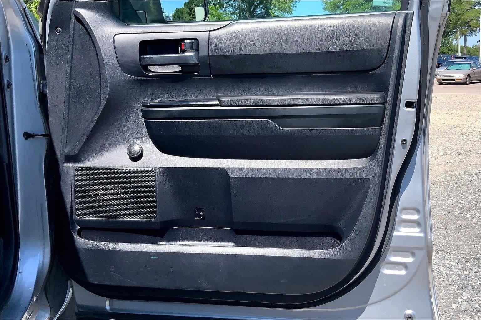 Used 2014 Silver Sky Metallic Toyota SR image 21