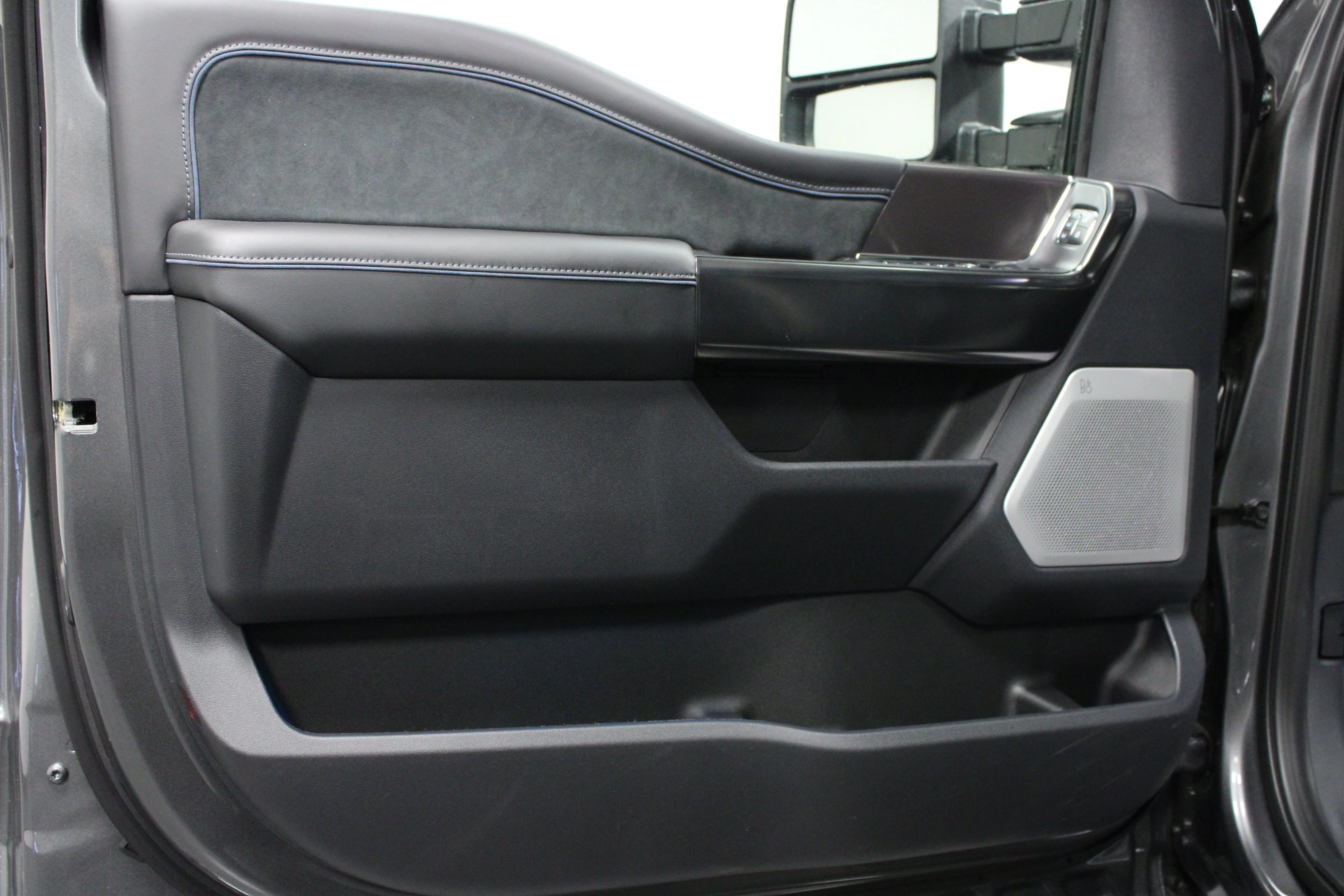 New 2026 Carbonized Gray Metallic Ford F-250® Platinum® image 11