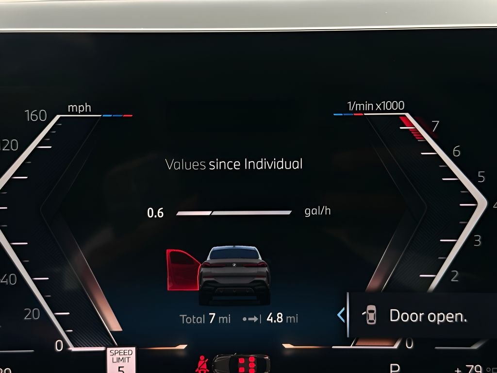 New 2027 Brooklyn Grey Metallic BMW xDrive40i image 15