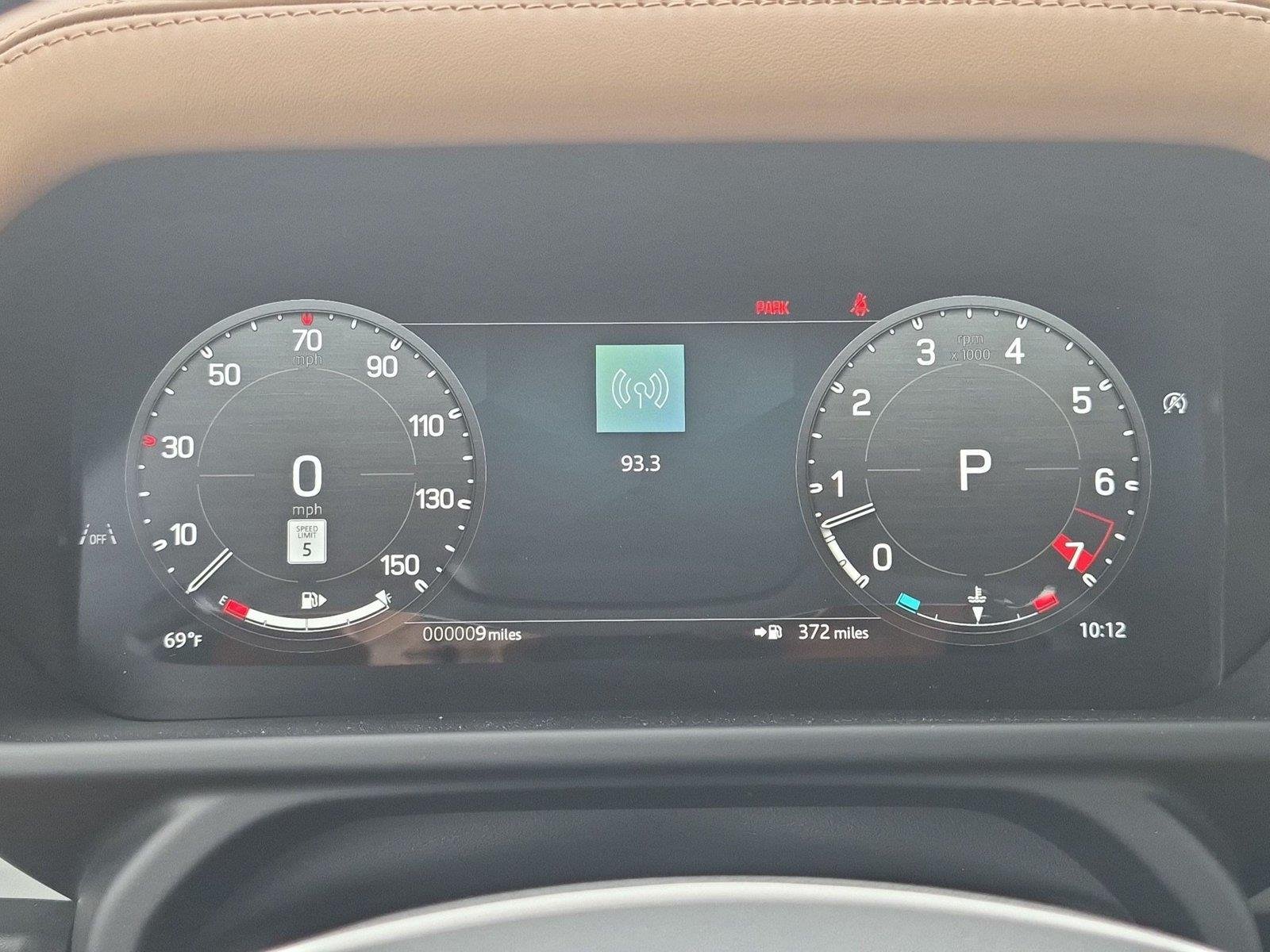 New 2026 Fuji White Land Rover X-Dynamic SE image 19