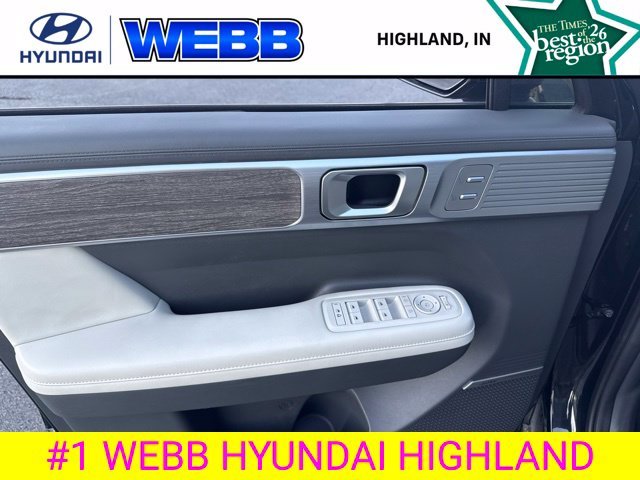 Used 2024 Phantom Black Hyundai Limited image 17