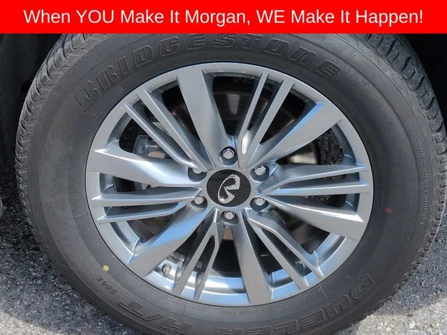 Used 2021 Black INFINITI LUXE image 13
