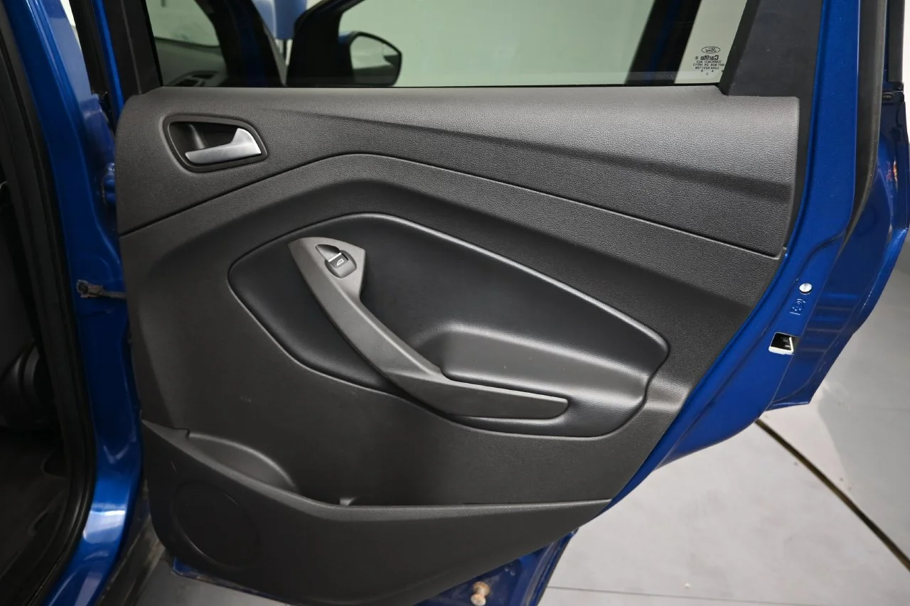 Certified Used 2019 Lightning Blue Ford SE image 15