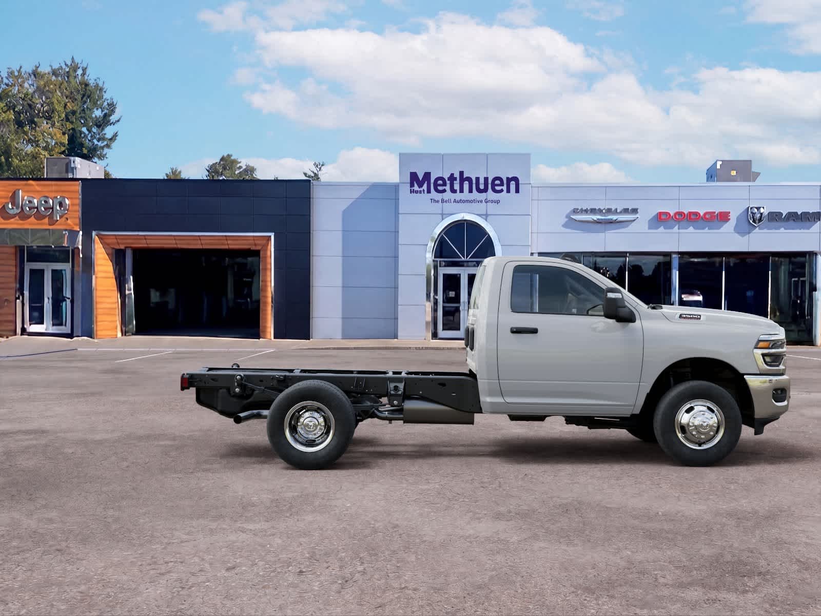 New 2026 Bright White Clearcoat Ram Tradesman image 21