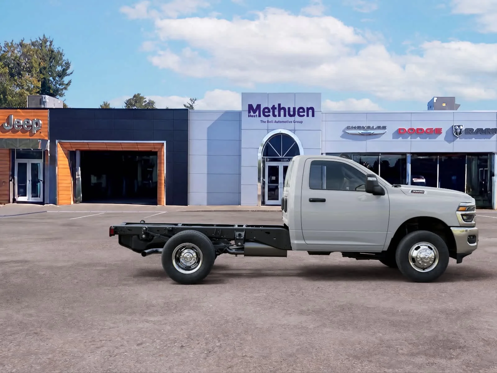 New 2026 Bright White Clear-Coat Exterior Paint RAM Tradesman image 21