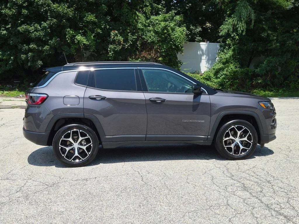 Used 2024 Gray Jeep Limited image 2