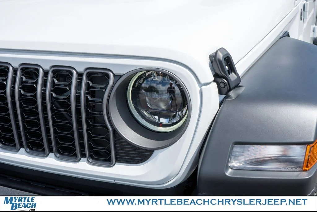 New 2026 Bright White Clear-Coat Exterior Paint Jeep Sport S image 11
