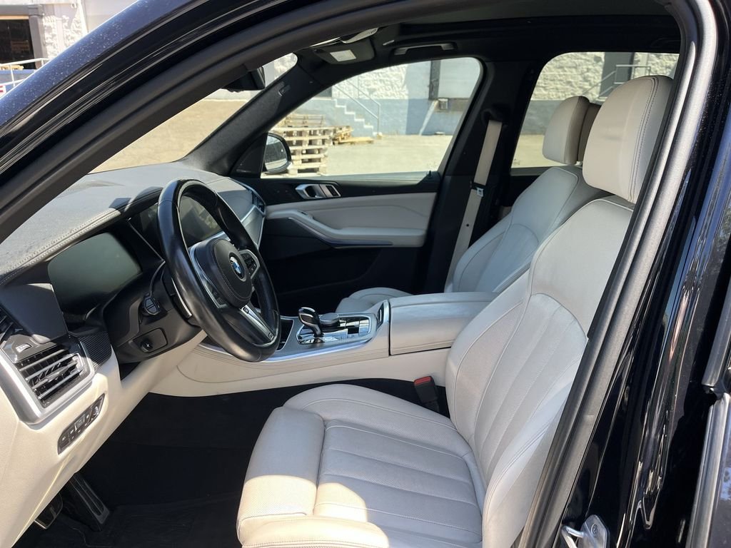 Used 2021 Carbon Black Metallic BMW xDrive40i image 11