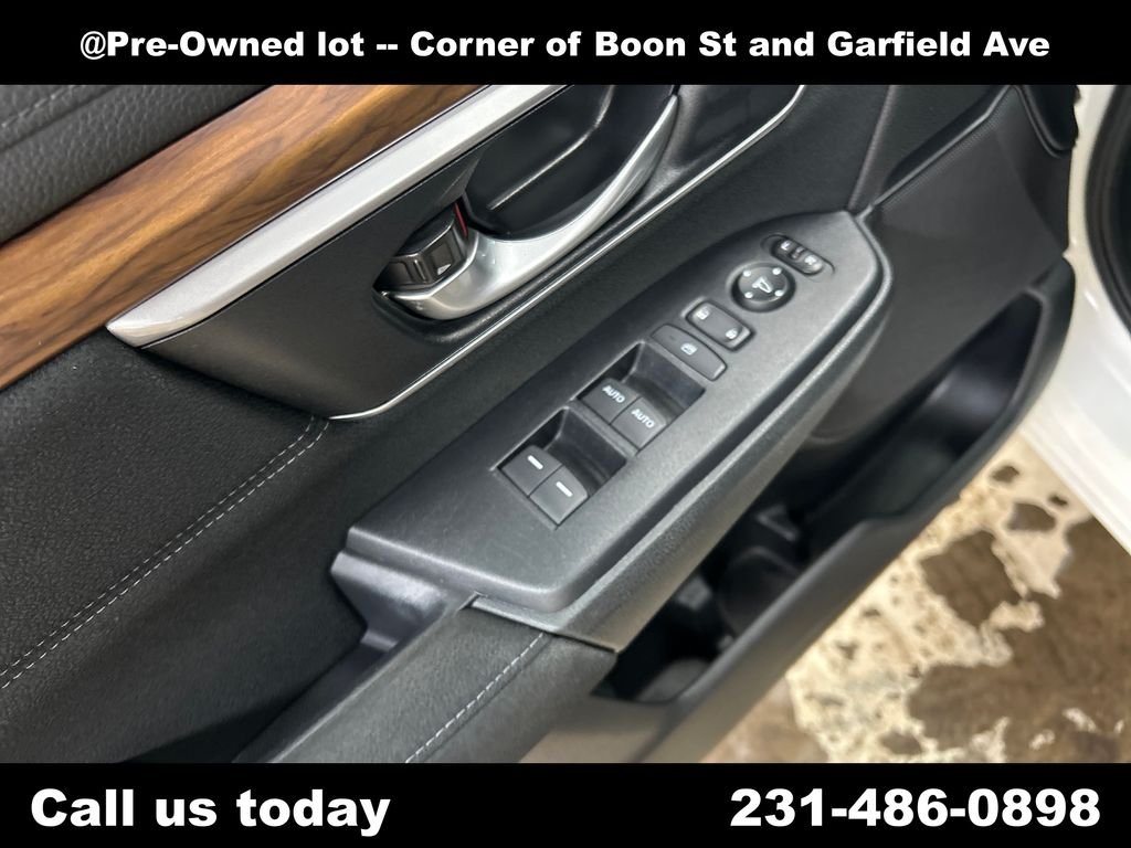Used 2018  Honda EX image 15