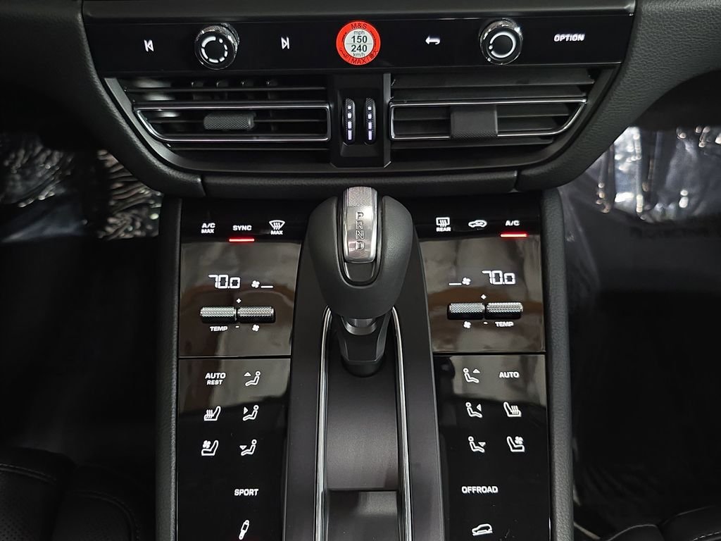 2025 Porsche Macan Base - Photo 19