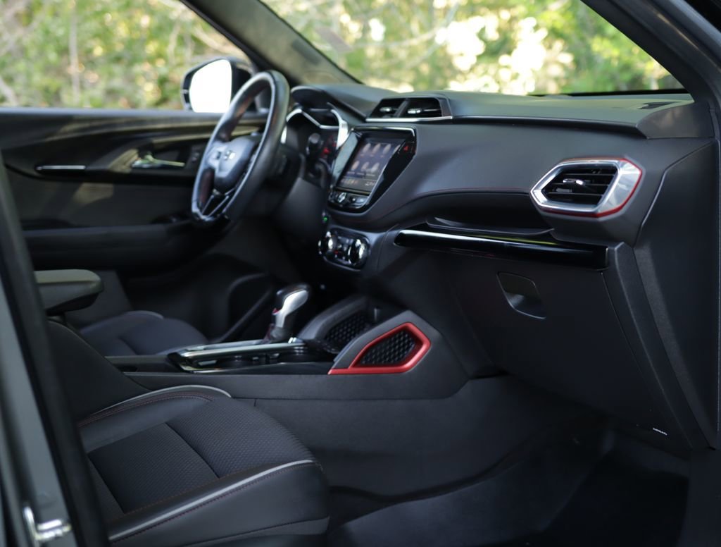 Used 2022 Satin Steel Metallic Chevrolet RS image 28