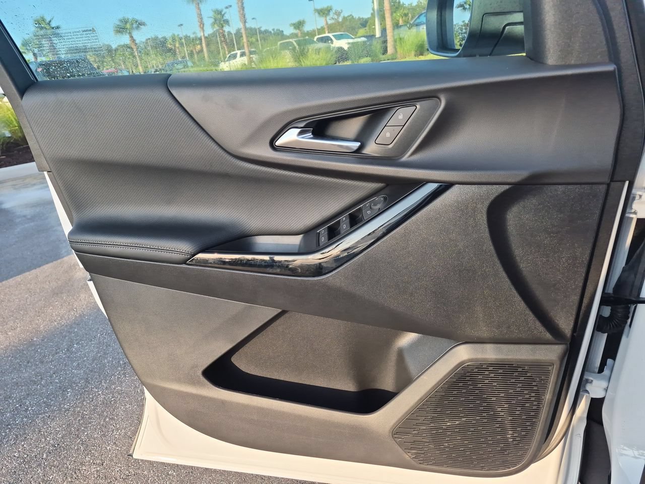 2027 Chevrolet Equinox LT - Photo 20