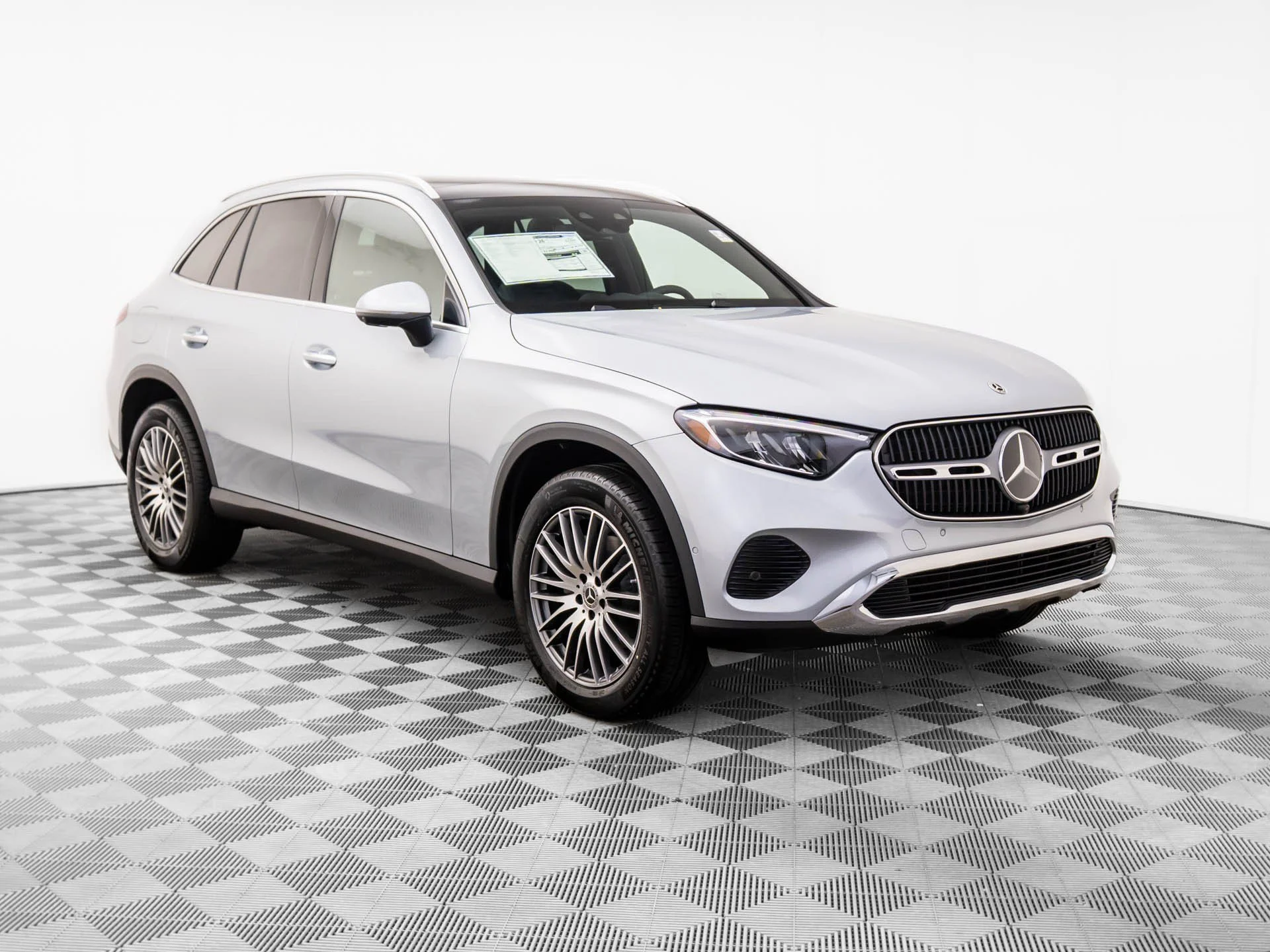 New 2026 Silver Mercedes-Benz GLC 300 image 7