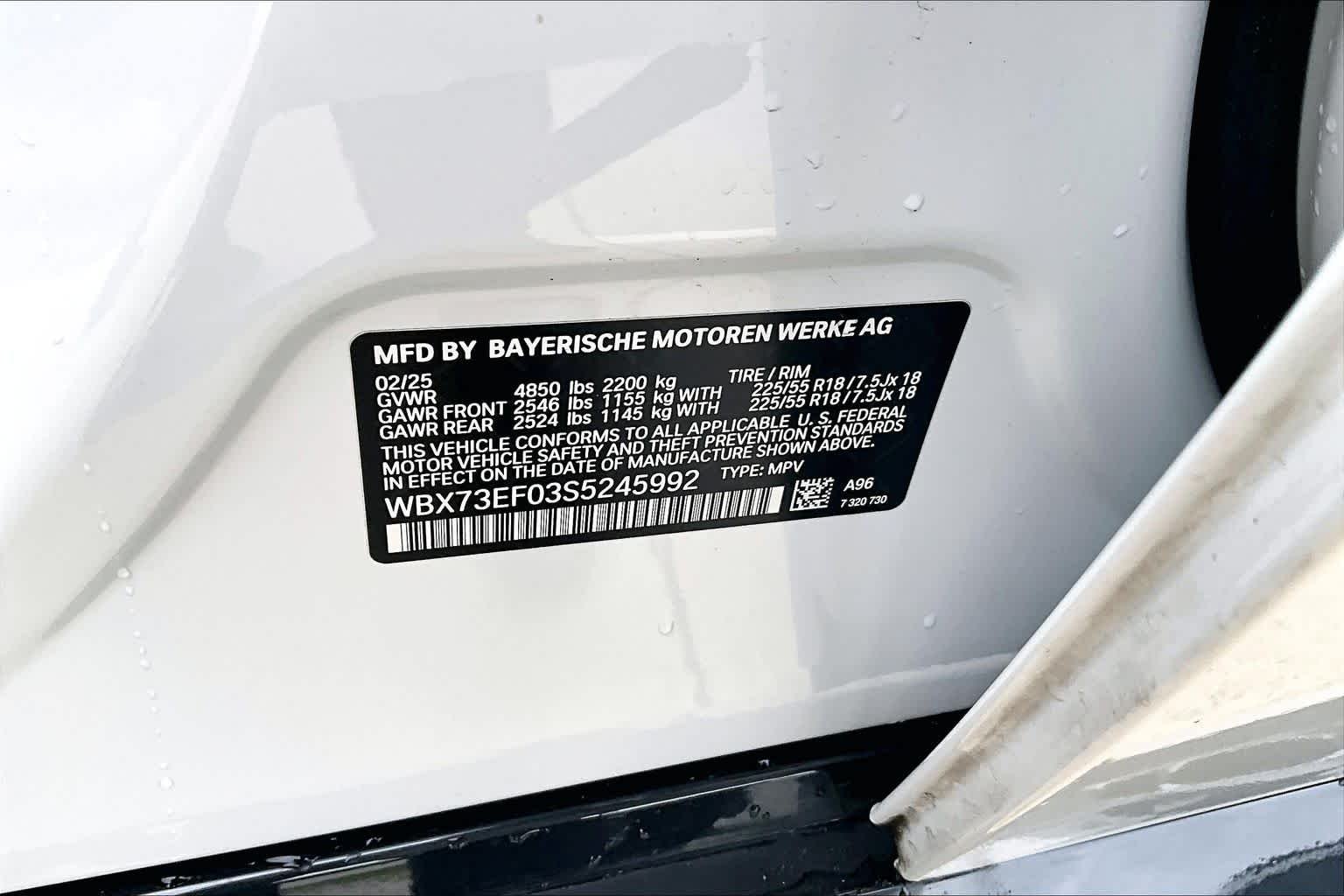 Used 2025 Mineral White Metallic BMW xDrive28i image 33
