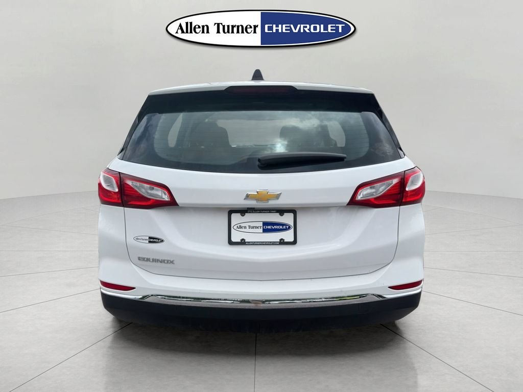 Used 2018 White Chevrolet LS image 5