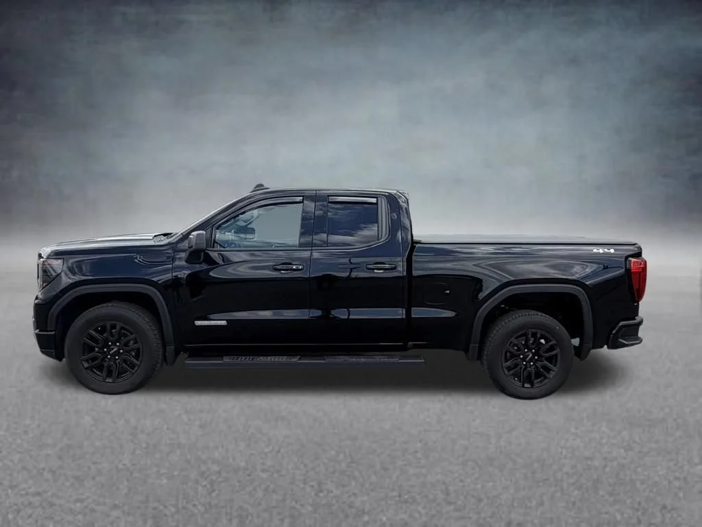 Used 2023 Onyx Black GMC Elevation image 2