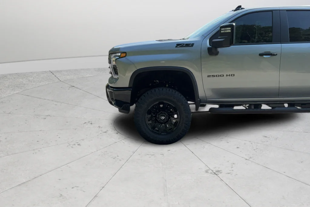 New 2026 Sterling Gray Metallic Chevrolet LT image 21