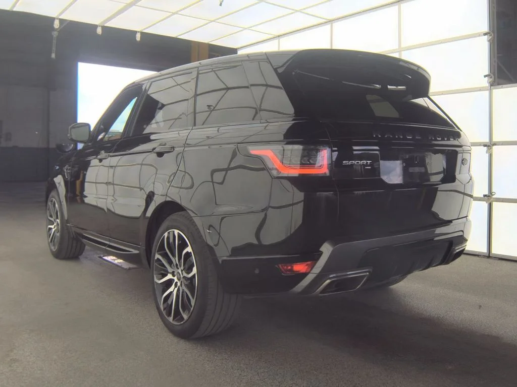 Used 2022  Land Rover HSE Silver Edition image 4