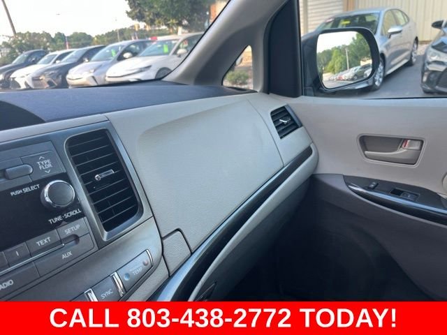 Used 2014 Red Toyota LE image 25