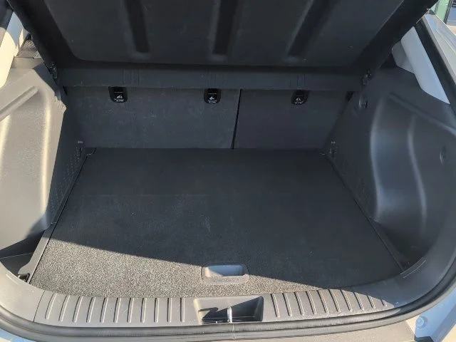 Used 2025 Gray Hyundai SEL image 16