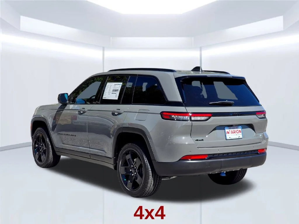 New 2027 Gray Jeep Laredo X image 18