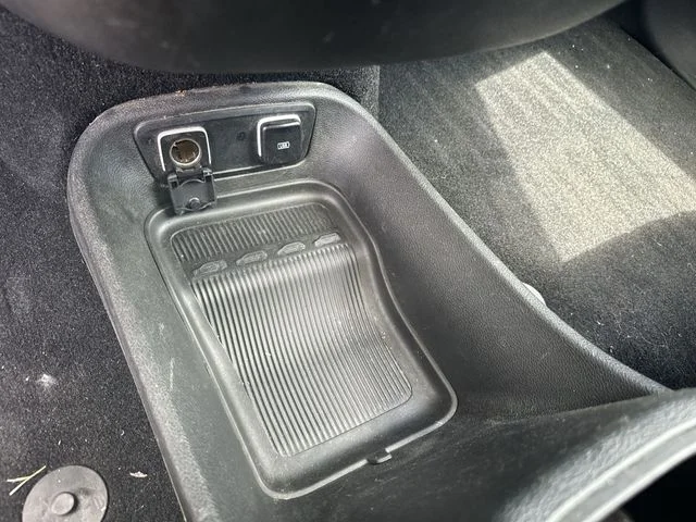 Used 2018 Black Chrysler Limited image 52