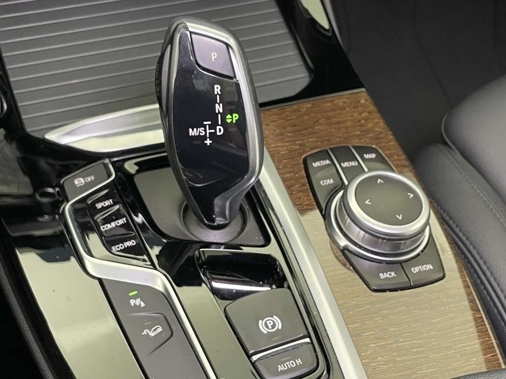 Used 2020 Gray BMW xDrive30i image 30