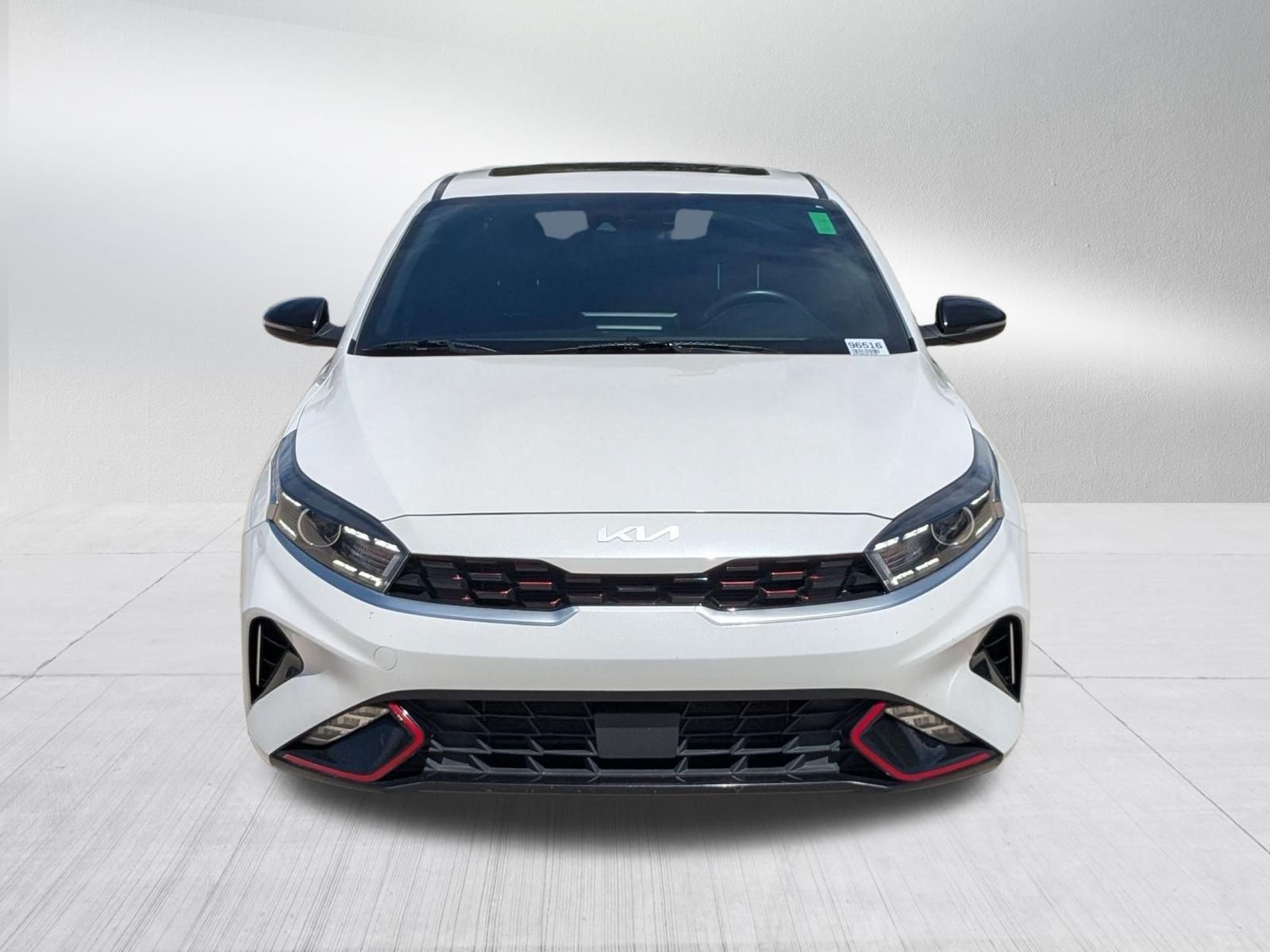 Used 2024 White Kia GT-Line image 8