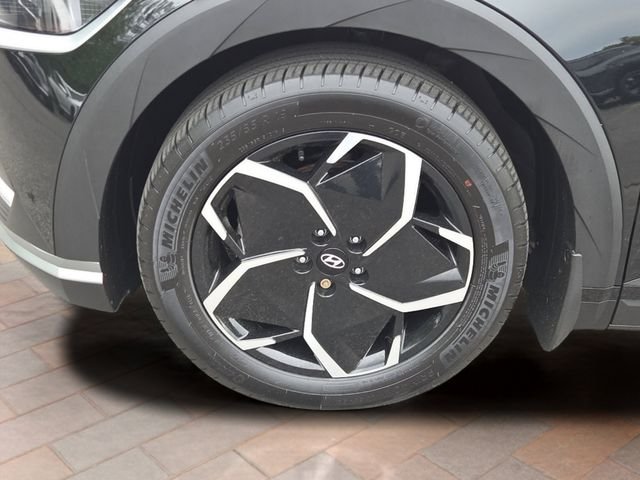 Used 2024 Abyss Black Hyundai SEL image 26
