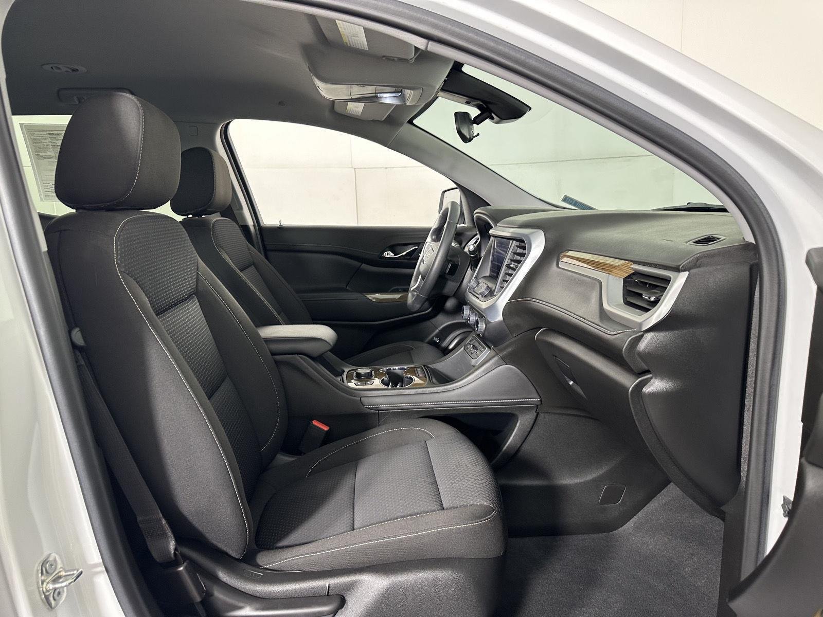 Used 2023 Summit White GMC SLE image 28