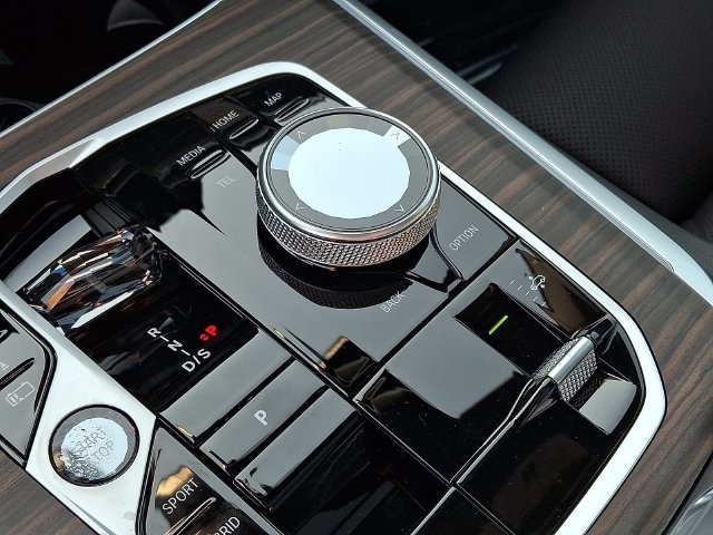 New 2026 Skyscraper Grey Metallic BMW xDrive50e image 14