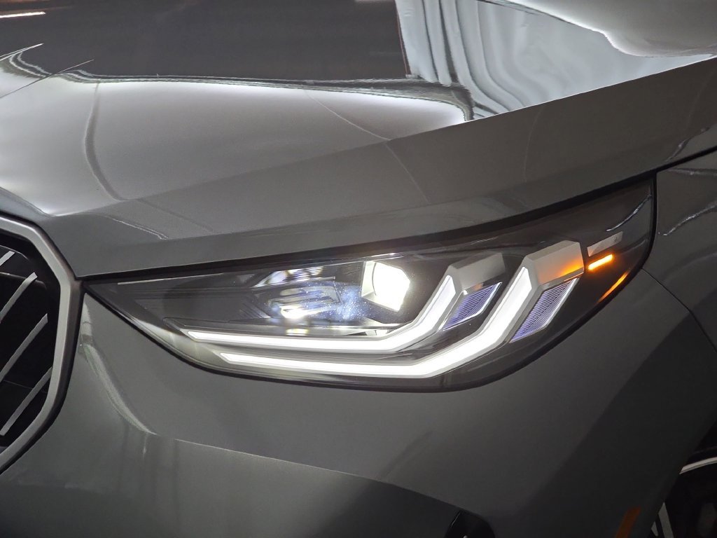 Used 2026 Skyscraper Grey Metallic BMW 30 xDrive image 31