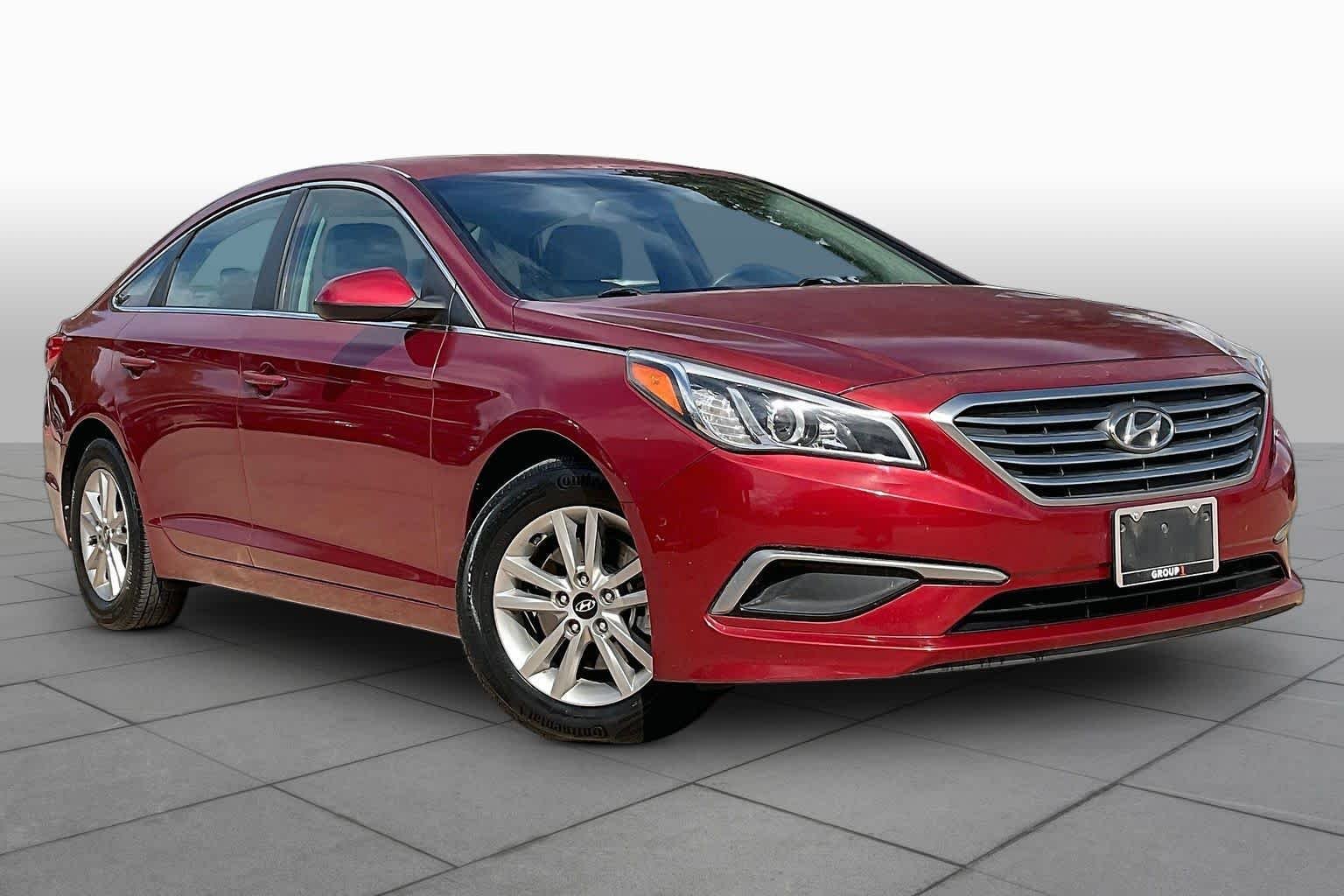 Used 2016 Venetian Red Hyundai 2.4L SE image 3