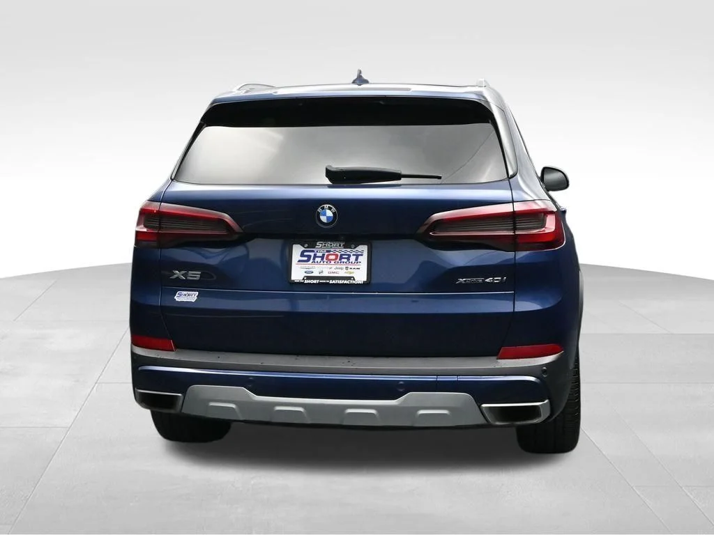 Used 2023 Blue BMW xDrive40i image 4