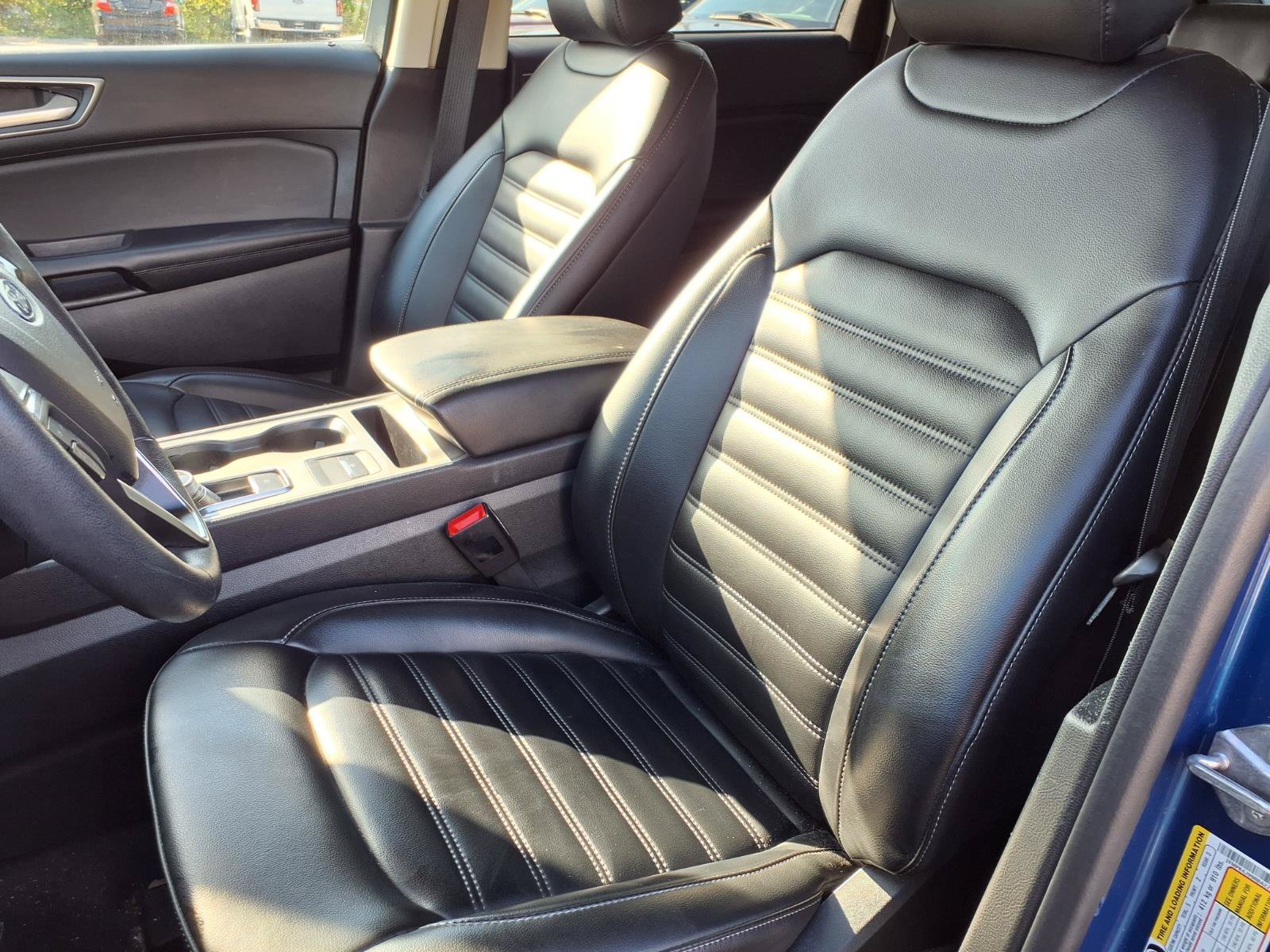 Used 2024 Atlas Blue Metallic Ford SEL image 2