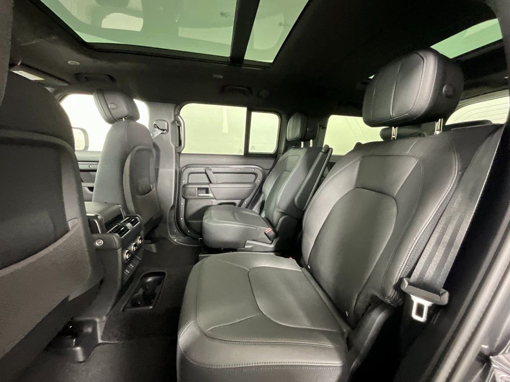 New 2026 Carpathian Grey Land Rover V8 image 5