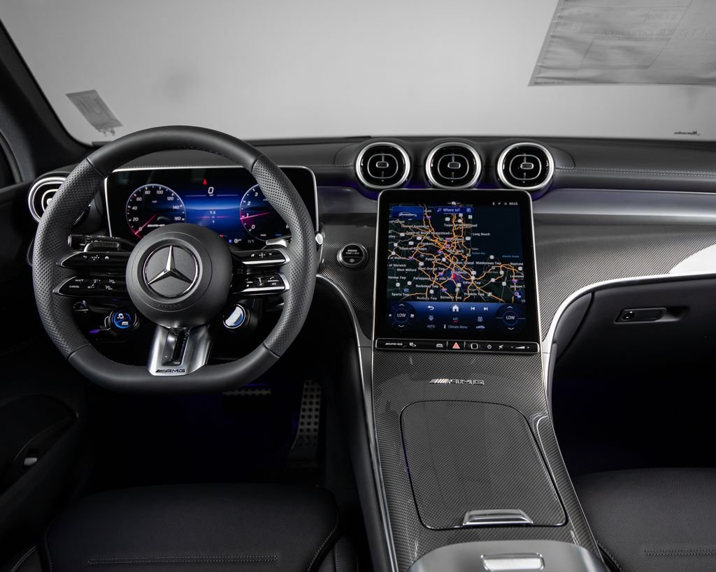 New 2026 Polar White Mercedes-Benz GLC 43 AMG® image 8