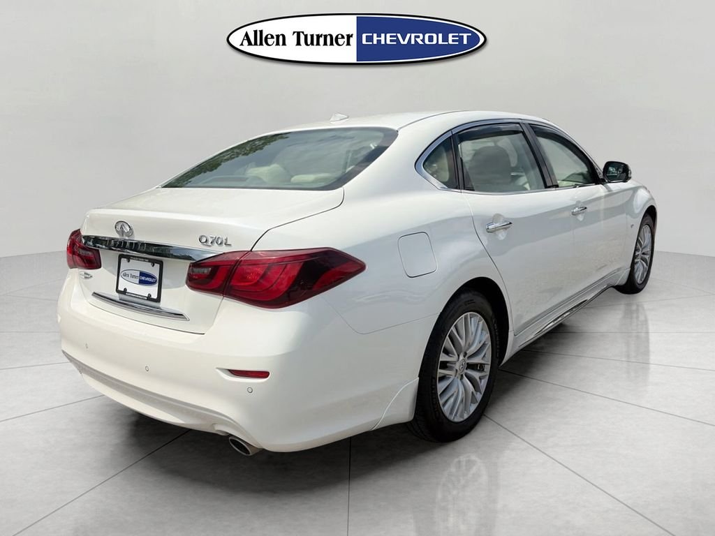 Used 2019 White INFINITI 3.7 image 4