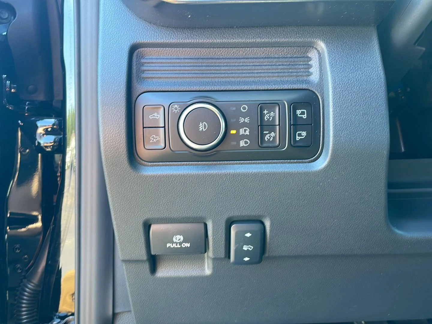 New 2026 Agate Black Metallic Ford LARIAT image 16