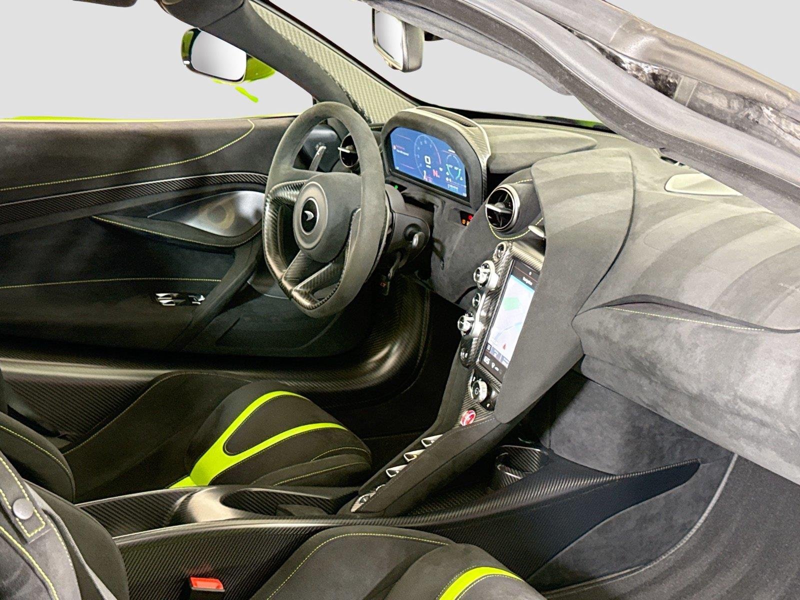Used 2021 Lime Green McLaren Coupe image 26