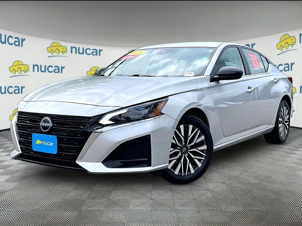 Used 2024 Silver Nissan 2.5 SV image 3