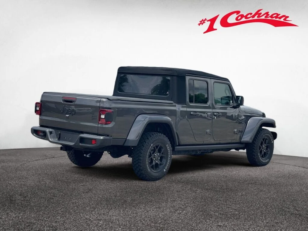Used 2024 Granite Crystal Metallic Clearcoat Jeep Willys image 26