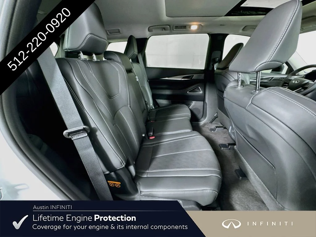 New 2027 White INFINITI LUXE image 37