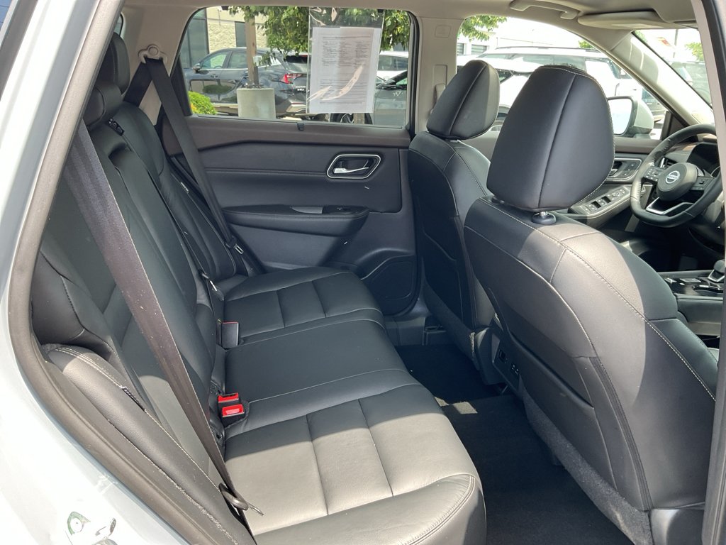 Used 2021 Boulder Gray Pearl Nissan SL image 14