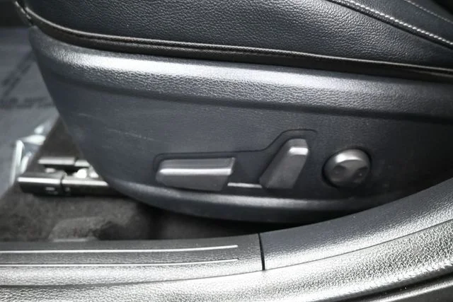 Used 2021 Black Kia EX image 20