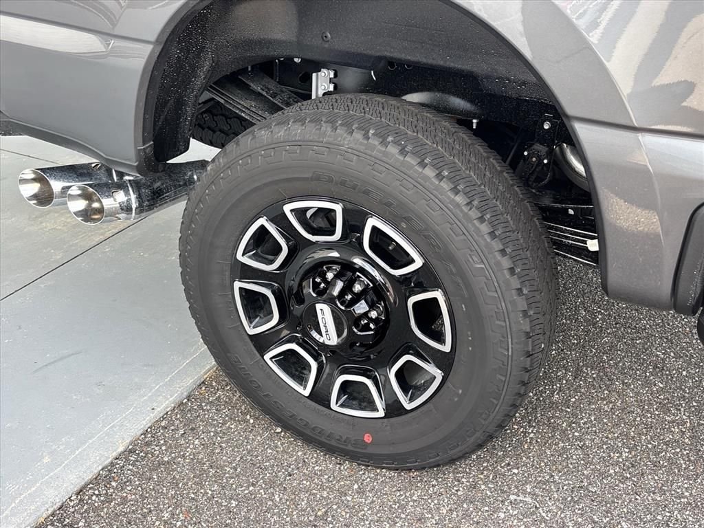 New 2026 Carbonized Gray Metallic Ford F-350® Platinum® image 27